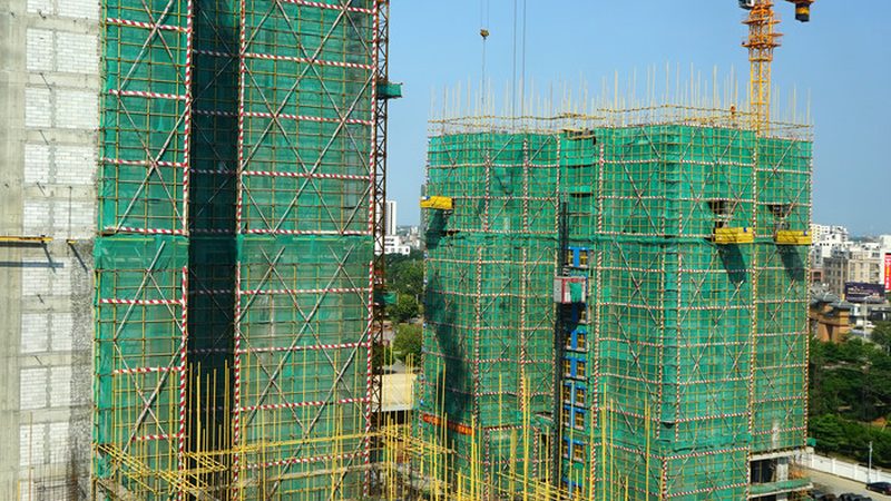 小型建筑工程队与正规公司：质量与成本的权衡之道