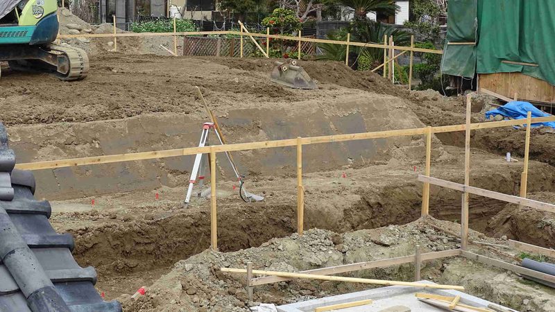 建筑资质代办与自办：效率与成本对比解析